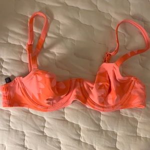 Aerie bikini top (size M but fits like a S, please read description!)